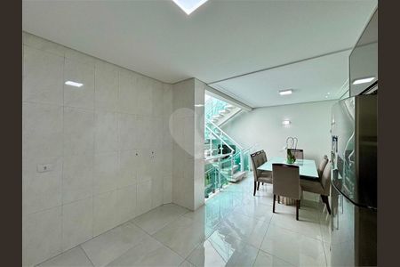 Casa à venda com 6 quartos, 260m² em Vila Galvão, Guarulhos