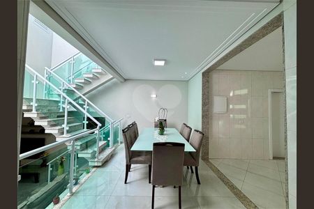 Casa à venda com 6 quartos, 260m² em Vila Galvão, Guarulhos