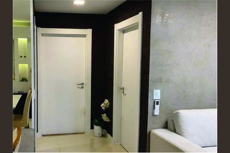 Corredor de apartamento à venda com 2 quartos, 80m² em Barra Olímpica, Rio de Janeiro