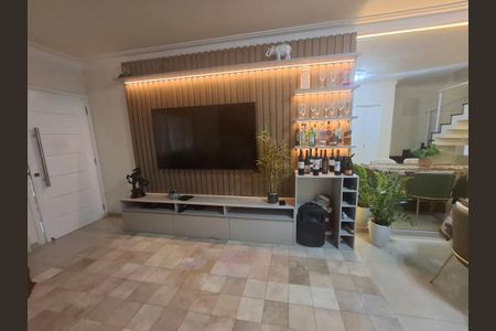 Casa à venda com 3 quartos, 131m² em Vila Isa, São Paulo