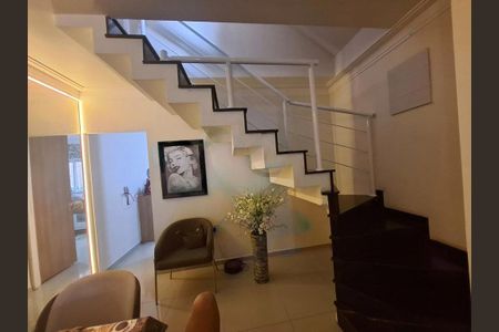 Casa à venda com 3 quartos, 131m² em Vila Isa, São Paulo