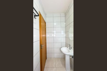Banheiro de casa para alugar com 1 quarto, 27m² em Jardim São Luís, São Paulo