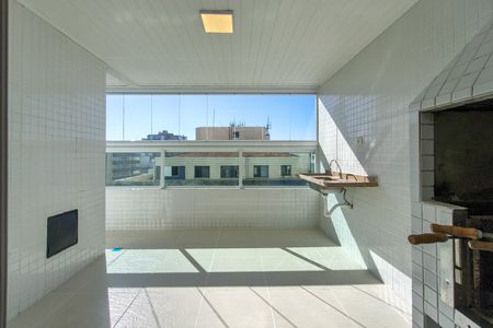 Apartamento para alugar com 117m², 3 quartos e 2 vagas Apartamento para alugar com 117m², 3 quartos e 2 vagasSacada