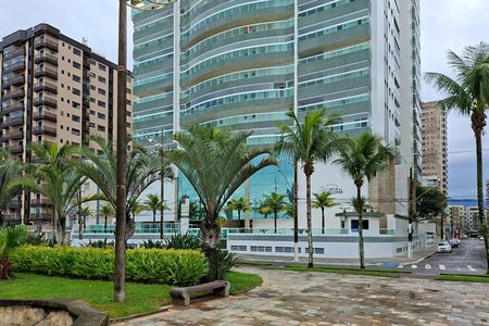 Apartamento para alugar com 117m², 3 quartos e 2 vagas Apartamento para alugar com 117m², 3 quartos e 2 vagasFachada