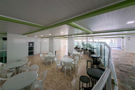 Apartamento para alugar com 117m², 3 quartos e 2 vagas Apartamento para alugar com 117m², 3 quartos e 2 vagasÁrea comum - Piscina