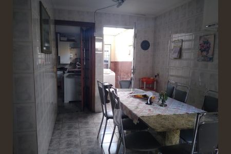Casa à venda com 6 quartos, 340m² em Vila Guarani (Zona Sul), São Paulo