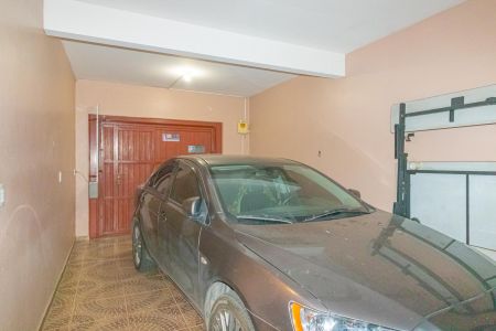 Garagem de casa à venda com 3 quartos, 190m² em Niterói, Canoas