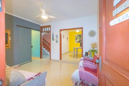 Sala 1 de casa à venda com 3 quartos, 190m² em Niterói, Canoas