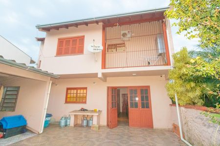 Fachada Posterior de casa à venda com 3 quartos, 190m² em Niterói, Canoas