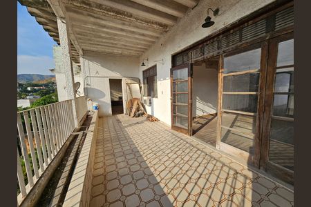 Casa à venda com 504m², 5 quartos e 5 vagas