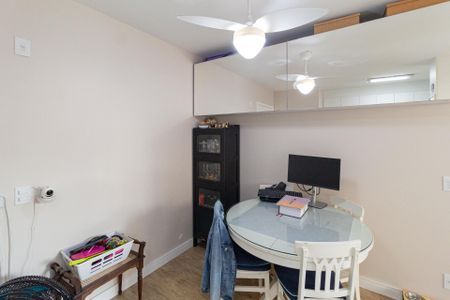 Sala de apartamento à venda com 2 quartos, 47m² em Presidente Altino, Osasco