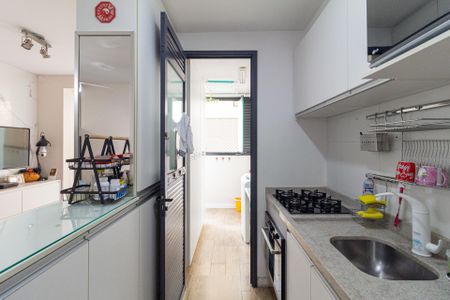 Apartamento à venda com 47m², 2 quartos e 1 vaga Apartamento à venda com 47m², 2 quartos e 1 vagaCozinha e Área de Serviço