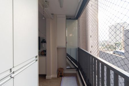 Sacada de apartamento à venda com 2 quartos, 47m² em Presidente Altino, Osasco