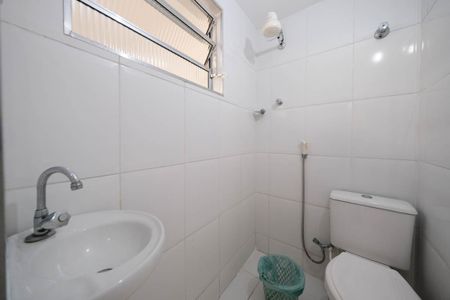 Casa para alugar com 300m², 3 quartos e 2 vagasBanheiro 2