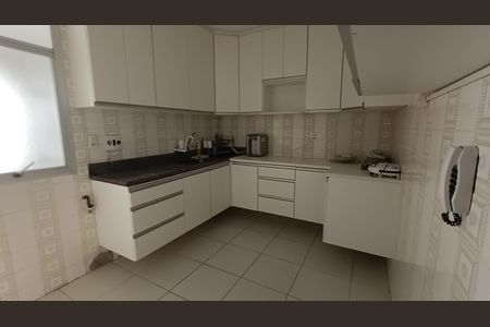 Apartamento à venda com 151m², 4 quartos e 1 vaga