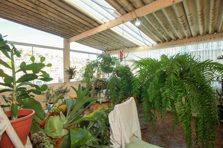 Casa à venda com 108m², 1 quarto e 1 vaga Casa à venda com 108m², 1 quarto e 1 vagaVaranda