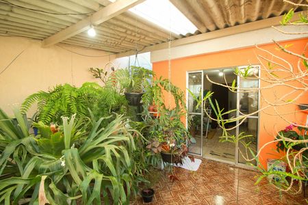 Casa à venda com 108m², 1 quarto e 1 vaga Casa à venda com 108m², 1 quarto e 1 vagaVaranda