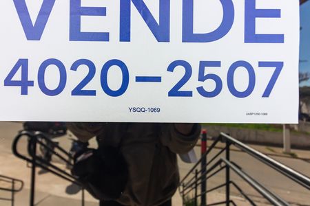 Apartamento à venda com 95m², 2 quartos e 1 vaga Apartamento à venda com 95m², 2 quartos e 1 vagaCode