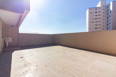 Apartamento à venda com 95m², 2 quartos e 1 vaga Apartamento à venda com 95m², 2 quartos e 1 vagaVaranda
