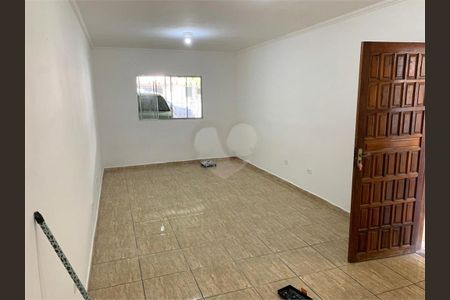 Casa à venda com 3 quartos, 190m² em Jardim Marek, Santo André