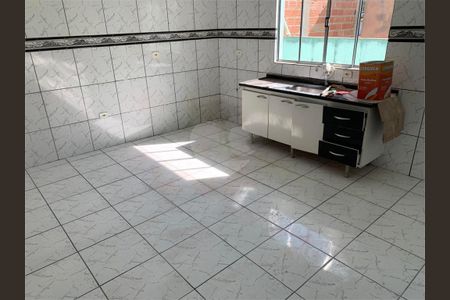 Casa à venda com 3 quartos, 190m² em Jardim Marek, Santo André