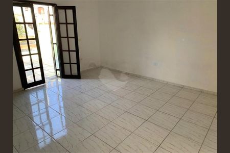 Casa à venda com 3 quartos, 190m² em Jardim Marek, Santo André