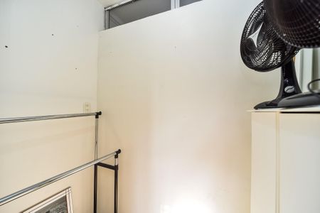 Apartamento à venda com 65m², 2 quartos e sem vaga Apartamento à venda com 65m², 2 quartos e sem vagaCloset do Quarto 2