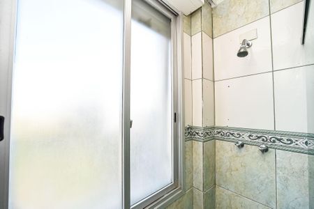 Apartamento à venda com 65m², 2 quartos e sem vaga Apartamento à venda com 65m², 2 quartos e sem vagaBanheiro