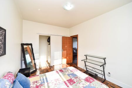 Quarto 2 de apartamento à venda com 2 quartos, 65m² em Passo D’areia, Porto Alegre