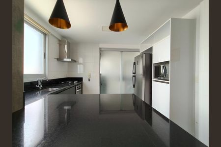 Apartamento à venda com 150m², 2 quartos e 3 vagas