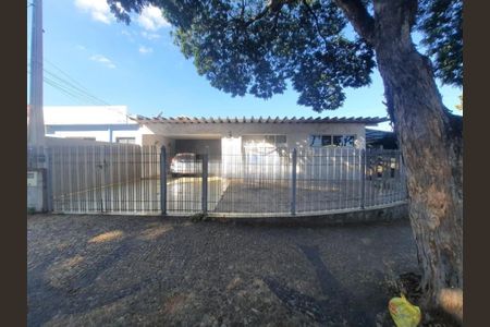Casa à venda com 195m², 3 quartos e 5 vagas Casa à venda com 195m², 3 quartos e 5 vagasFoto 04