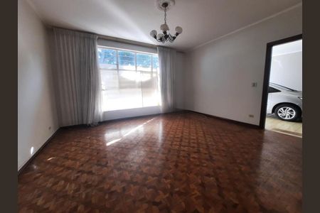 Casa à venda com 195m², 3 quartos e 5 vagas Casa à venda com 195m², 3 quartos e 5 vagasFoto 08