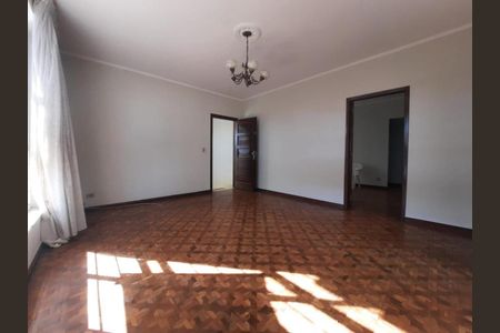 Casa à venda com 195m², 3 quartos e 5 vagas Casa à venda com 195m², 3 quartos e 5 vagasFoto 09