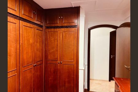 Apartamento para alugar com 3 quartos, 260m² em Brooklin, São Paulo