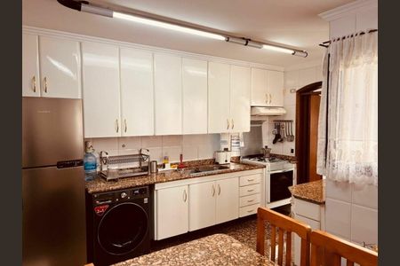 Apartamento para alugar com 260m², 3 quartos e 3 vagas