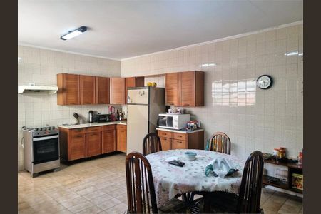 Casa de Condomínio à venda com 3 quartos, 214m² em Vila Sao Paulo, São Paulo