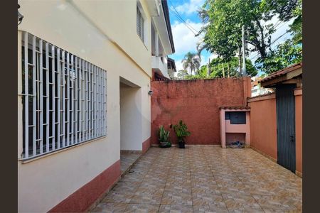 Casa de condomínio à venda com 214m², 3 quartos e 3 vagas