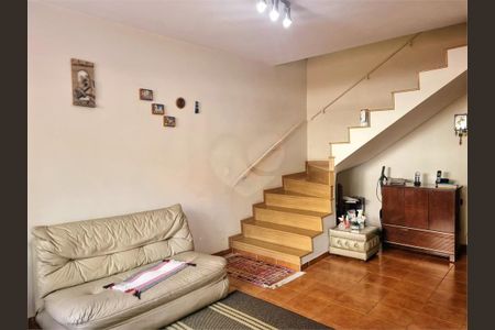 Casa de Condomínio à venda com 3 quartos, 214m² em Vila Sao Paulo, São Paulo
