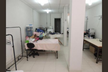 Casa à venda com 240m², 4 quartos e 2 vagas