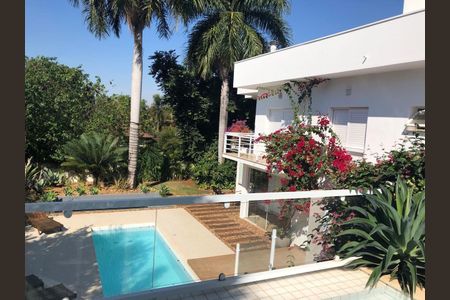 Casa de condomínio à venda com 600m², 5 quartos e 6 vagas