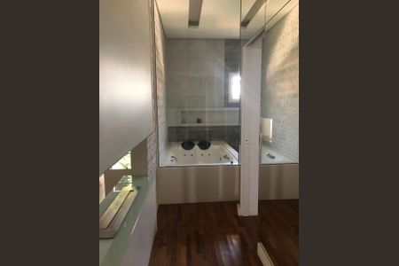 Casa de condomínio à venda com 600m², 5 quartos e 6 vagas