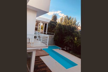 Casa de condomínio à venda com 600m², 5 quartos e 6 vagas