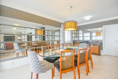 Apartamento à venda com 200m², 6 quartos e 3 vagas