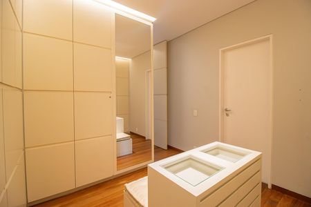 Apartamento à venda com 350m², 8 quartos e 5 vagas