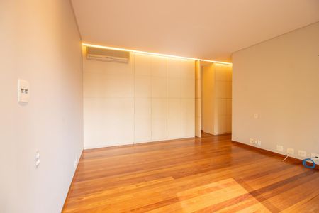 Apartamento à venda com 350m², 8 quartos e 5 vagas