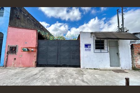 Casa para alugar com 40m², 1 quarto e sem vaga Casa para alugar com 40m², 1 quarto e sem vagaPlaca instalada na fachada do imóvel