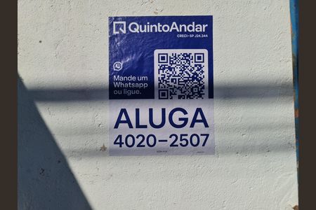 Casa para alugar com 40m², 1 quarto e sem vaga Casa para alugar com 40m², 1 quarto e sem vagaFachada do imóvel com placa QuintoAndar