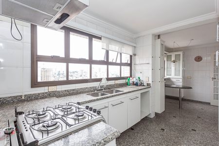 Apartamento à venda com 163m², 4 quartos e 3 vagas