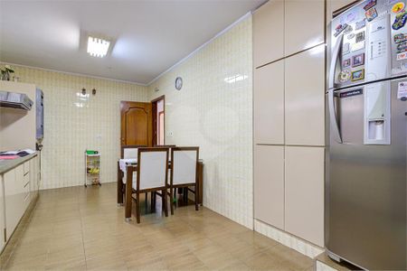 Casa à venda com 234m², 3 quartos e 4 vagas