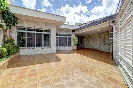 Casa à venda com 234m², 3 quartos e 4 vagas
